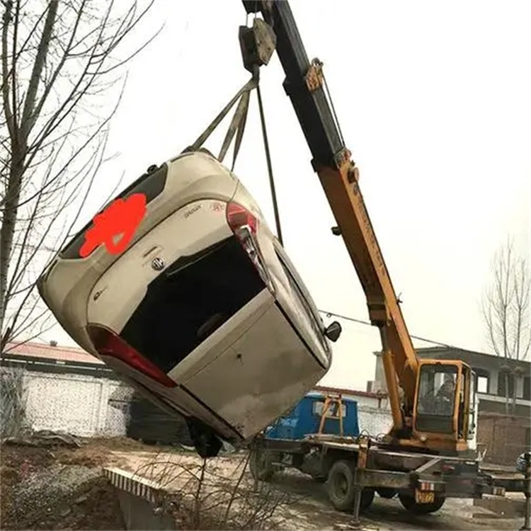 东至县吊车吊轿车租赁指南：如何选吨位、避风险、省预算