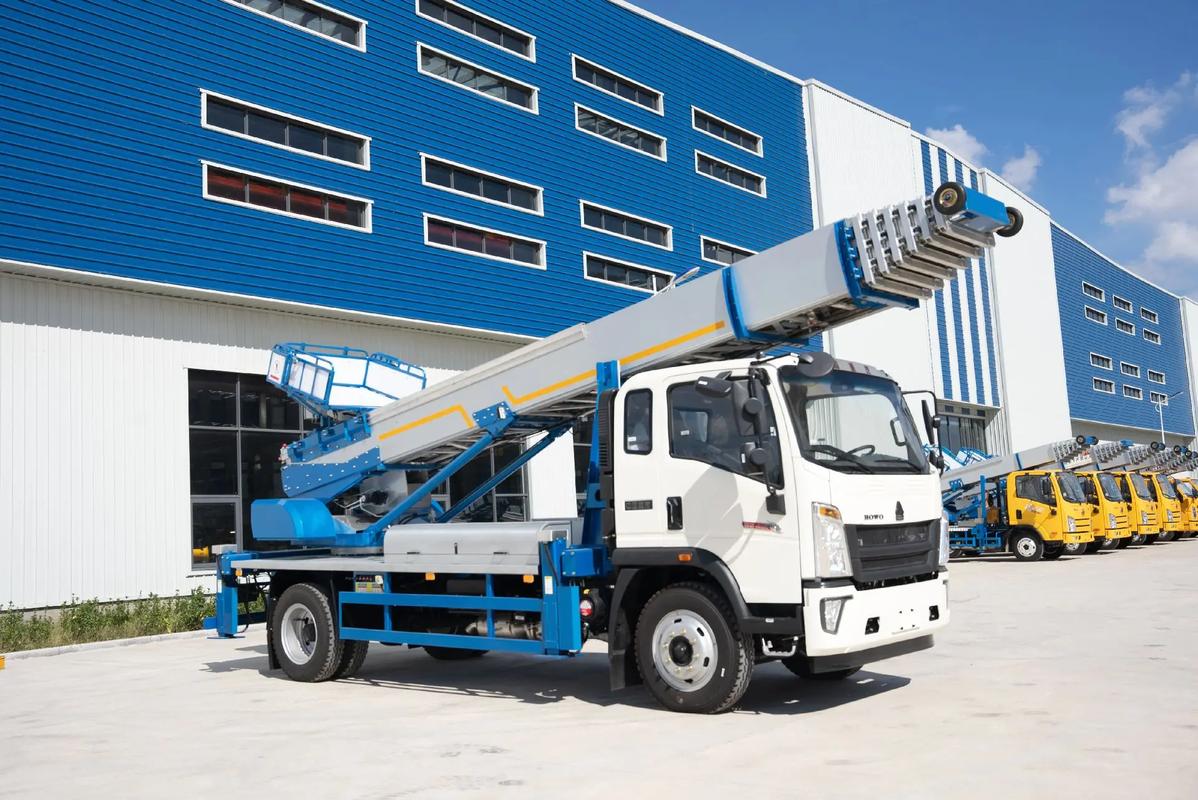 东至县出租云梯车高空作业车 建筑垃圾搬运